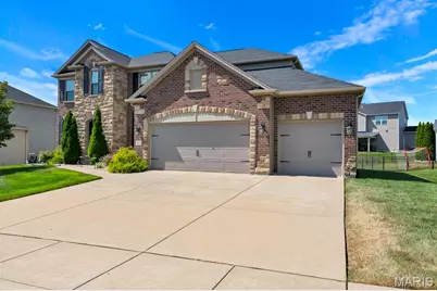 221 Oakhurst Circle, O'Fallon, MO 63367 - Photo 3