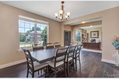 221 Oakhurst Circle, O'Fallon, MO 63367 - Photo 5