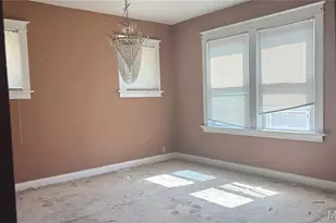 3802 Avondale Ave, Normandy, MO 63121 - Photo 7