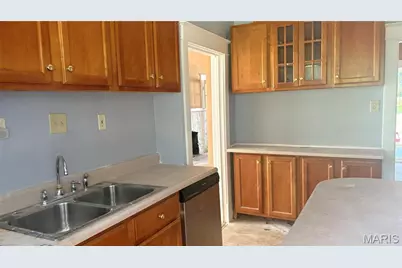 3802 Avondale Avenue, Normandy, MO 63121 - Photo 9