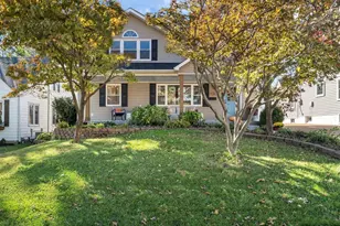 936 Chelsea Ave, Glendale, MO 63122 - Photo 1