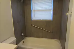 1103 Northdale Ave, Saint Louis, MO 63138 - Photo 9