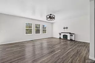 704 Chancellorsville Dr, Wentzville, MO 63385 - Photo 15