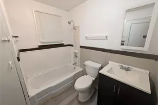 7044 Beulah Ave, Jennings, MO 63136 - Photo 9