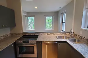 5050 Washington Pl, Saint Louis, MO 63108 - Photo 9