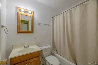 2117 Bolton Street, Saint Charles, MO 63301 - Photo 9