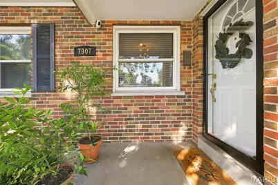 7907 E Yorkshire Drive, Saint Louis, MO 63123 - Photo 3