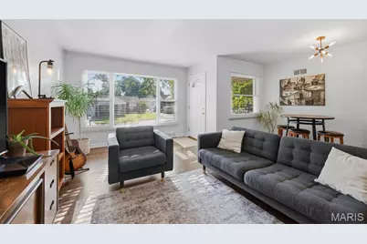 7907 E Yorkshire Drive, Saint Louis, MO 63123 - Photo 5