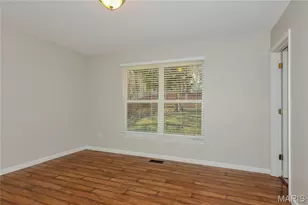 147 Hunters Lake Ct, Eureka, MO 63025 - Photo 9