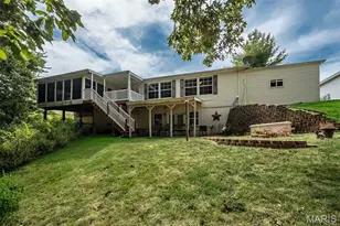 218 S Warren Dr, Winfield, MO 63389 - Photo 5