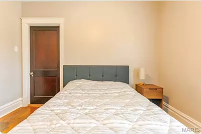 1140 Edward Terrace, Saint Louis, MO 63117 - Photo 11