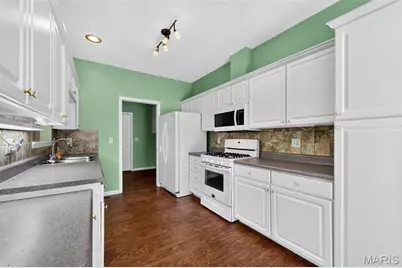 5522 Heather Bluff Court, Saint Louis, MO 63128 - Photo 9
