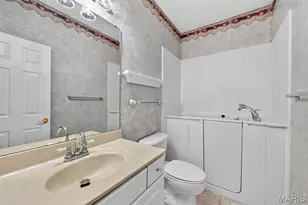 5522 Heather Bluff Ct, Saint Louis, MO 63128 - Photo 15