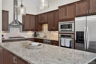8025 Maryland Ave, Clayton, MO 63105 - Photo 7