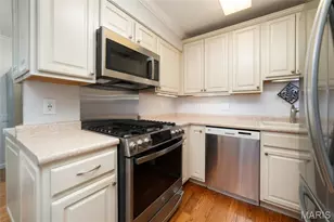 10451 Briarbend Dr, Saint Louis, MO 63146 - Photo 7