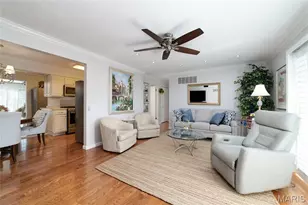 10451 Briarbend Dr, Saint Louis, MO 63146 - Photo 3