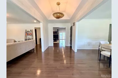 584 Sunbridge Drive, Chesterfield, MO 63017 - Photo 3