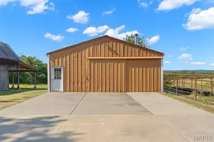 1956 Gunsmith Ln, Leslie, MO 63056 - Photo 5