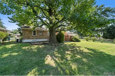 1273 Waldorf Drive, Bellefontaine Neighbors, MO 63137 - Photo 25