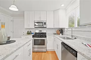 12047 Tangletree Dr, Maryland Heights, MO 63146 - Photo 17