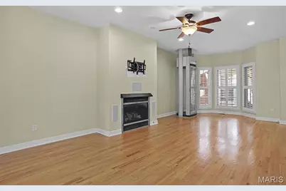 7707 Gannon Avenue, Saint Louis, MO 63130 - Photo 9