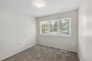 4 Colt Cir, Florissant, MO 63033 - Photo 17