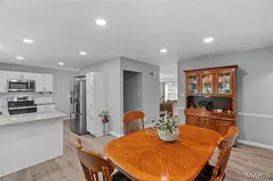 412 Woodrun Dr, Ballwin, MO 63021 - Photo 9