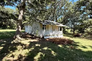 8575 N Service Rd, Bourbon, MO 65441 - Photo 7