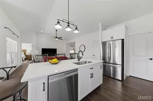 1576 Westlake Cir, Pacific, MO 63069 - Photo 5