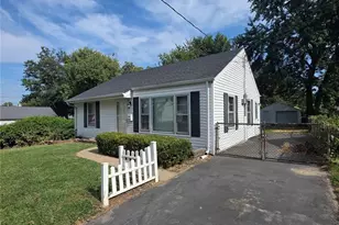 301 Washington St, Florissant, MO 63031 - Photo 1