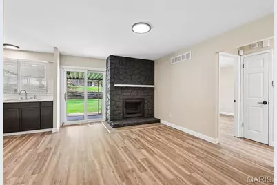 11953 El Camara Drive, Florissant, MO 63033 - Photo 3