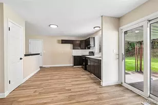 11953 El Camara Dr, Florissant, MO 63033 - Photo 9