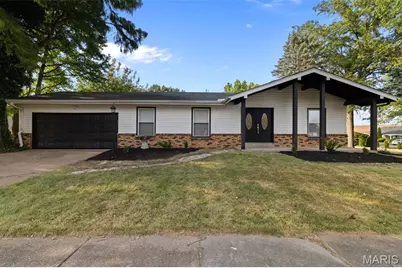 5891 Sir Edward Lane, Florissant, MO 63033 - Photo 3