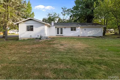 5891 Sir Edward Lane, Florissant, MO 63033 - Photo 5