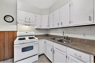 2936 Hilleman Avenue, Saint Louis, MO 63114 - Photo 11