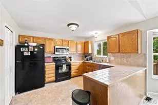 16337 Centerpointe Dr, Grover, MO 63040 - Photo 11
