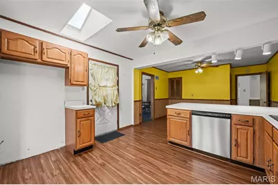 8611 Rowland Drive, Saint Louis, MO 63132 - Photo 15