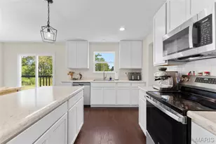 16760 River Stone Dr, Florissant, MO 63031 - Photo 11