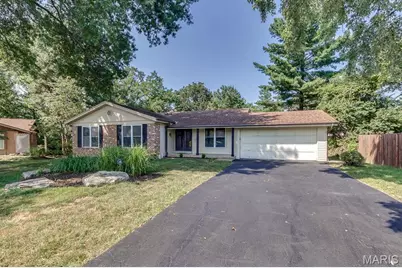 2 Great Knight Court, Manchester, MO 63011 - Photo 1