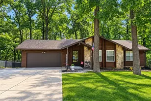 14 Cedarview Ct, Saint Charles, MO 63303 - Photo 1