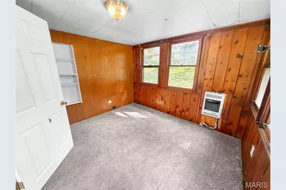 421 Edwards Street, Hannibal, MO 63401 - Photo 13