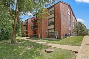 6824 Cottage Grove Ln, Saint Louis, MO 63129 - Photo 3
