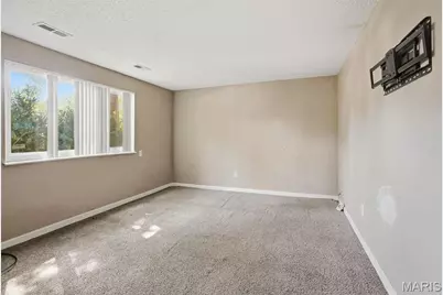 2465 Kingsford Drive, Florissant, MO 63031 - Photo 7