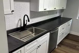 705 Palace Ct, Saint Louis, MO 63135 - Photo 23