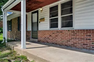 705 Palace Ct, Saint Louis, MO 63135 - Photo 3