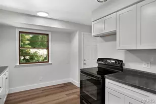 705 Palace Ct, Saint Louis, MO 63135 - Photo 7