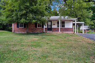 705 Palace Ct, Saint Louis, MO 63135 - Photo 1