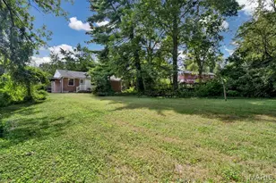 705 Palace Ct, Saint Louis, MO 63135 - Photo 21