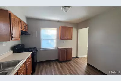 1138 Laredo Avenue, Saint Louis, MO 63138 - Photo 7