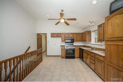 825 Colleen Drive, O'Fallon, MO 63366 - Photo 3